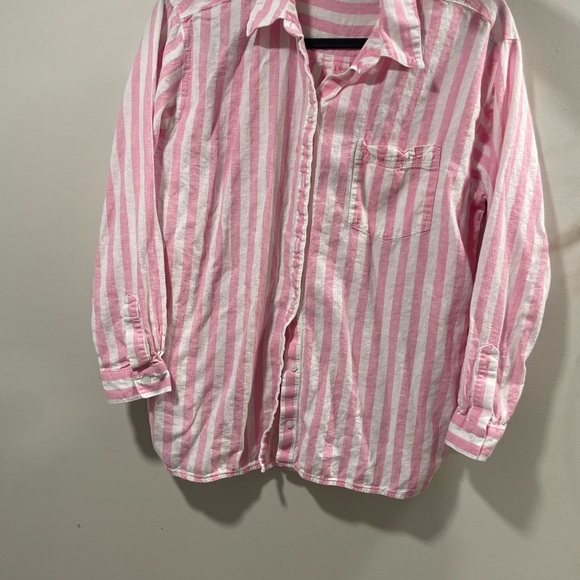 Old Navy Linen blend boyfriend shirt in Pink and White Striped - Picture 2 of 5